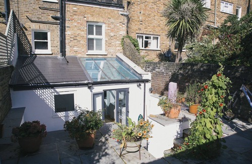 Town Apartment | Two bedroom garden flat in Fulham close to transport and shops.