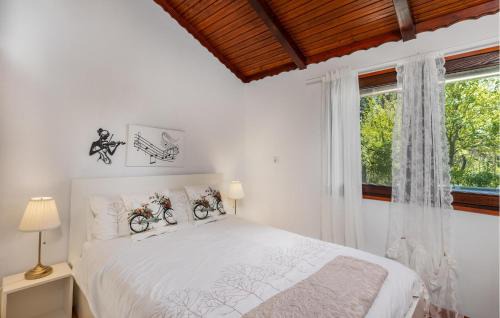 Trosmarija House | Two-Bedroom Holiday Home In Trosmarija
