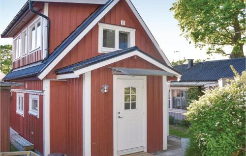 Solvesborg House | Two-Bedroom Holiday Home In Solvesborg