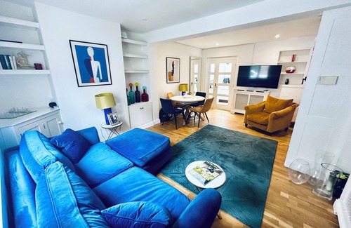South Kensington House | Two bedroom house in centre of Chelsea - home away from home!