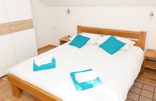 Seliste Apartment | Two bedroom apartment with balcony Gornji Vaganac, Plitvice (A-17524-a)