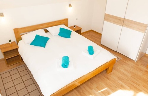 Seliste Apartment | Two bedroom apartment with balcony Gornji Vaganac, Plitvice (A-17524-a)