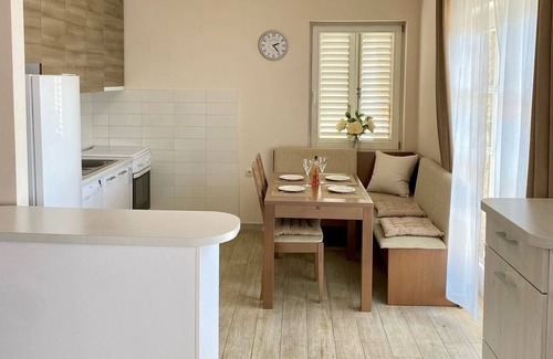 Starigrad Apartment | Two bedroom apartment with terrace and sea view Starigrad, Paklenica (A-12939-a)