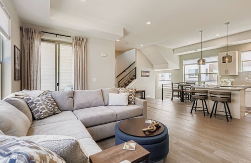 Arvada House | Two Bedroom in Arvada