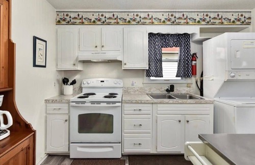 Ocean City Condo | Two Bedroom OC Condo Close to Beach and Boardwalk