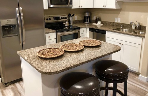 Pasco Apartment | Two-Bedroom Pearl Suite all to Yourself!