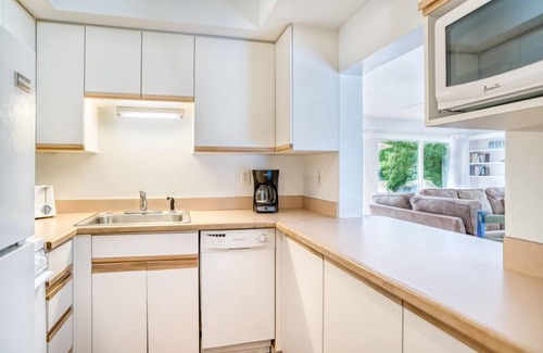 Captiva House | Two Bedroom Pool Home- Captiva Baywatch