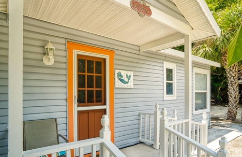 Captiva House | Two Bedroom Pool Home- Captiva Baywatch