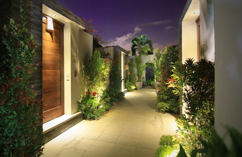 Seminyak Villa | Two Bedroom Private Pool ROOM ONLY for 6- FREE WIFI