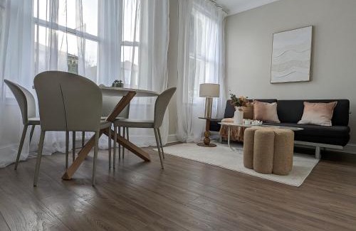 Askew Apartment | Two Bedroom Shepherds Bush Apartment