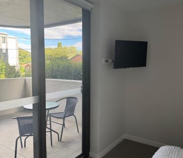 Dickson Apartment | Two Bedroom, Two Bathroom - Kashmir Apartment in Canberra City