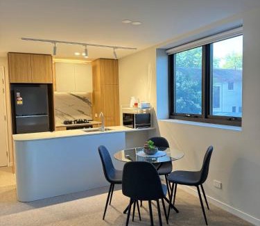 Dickson Apartment | Two Bedroom, Two Bathroom - Kashmir Apartment in Canberra City