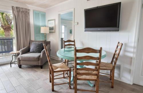 Litchfield by the Sea Villa | Two Bedroom Two Queen and One King, Sleeps 6