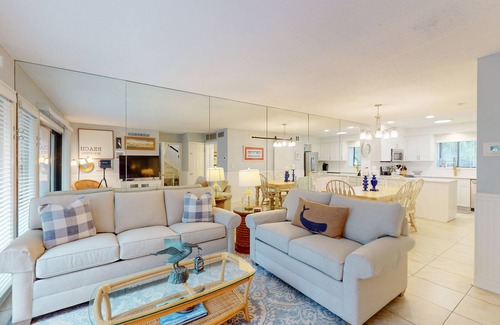 Palmetto Dunes Villa | Two Bedroom Villa Five Minute Walk to the Beach!