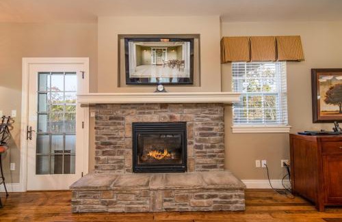 Branson Apartment | Two Bedroom Villa in the Heart of Branson!