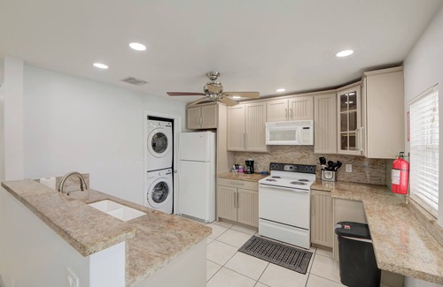 East Fort Lauderdale House | Two Bedrooms townhouse at 1 mile from the beach