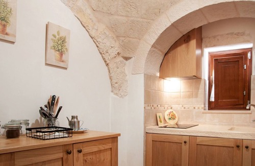 Locorotondo House | Two bedrooms Trullo and air conditioning close to Locorotondo