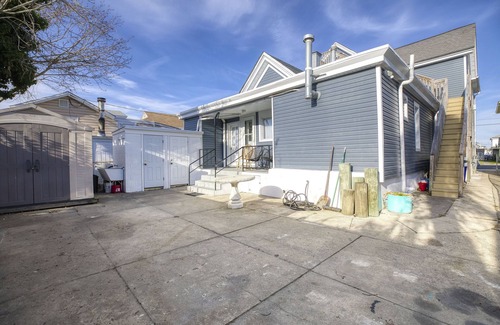 Wildwood Apartment | Two Blocks from Beach/ Boardwalk- adorable newly renovated studio