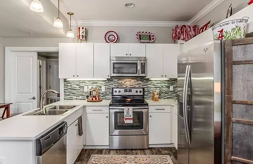 Tuscaloosa Condo | Two Blocks from Bryant-Denny Stadium @ Twelve!