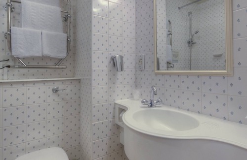 Chipperfield Hotel | Two Brewers by Greene King Inns