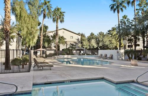 Chandler Apartment | TWO Bright CozySuites Apartment Downtown Chandler 06 & 07
