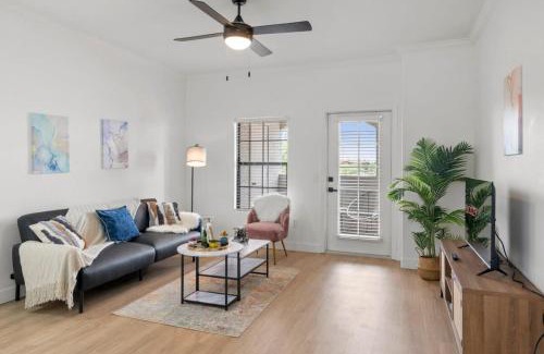 Chandler Apartment | TWO Bright CozySuites Apartment Downtown Chandler 06 & 07