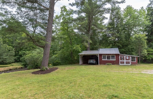 Bennington House | Two Brooks Lodge