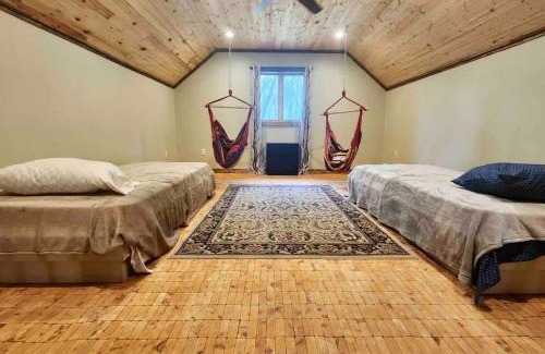Lyndon Station House | Two Crows Cabin