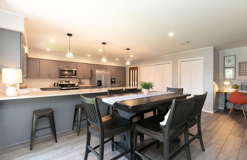 Kingsland House | Two Docks on Riverside, beautifully updated, jet ski ramp, great dock!