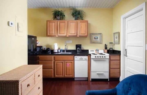 Downtown Condo | Two Duval Street Suites w free parking and heated pool