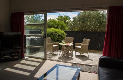 Martinborough Villa | TWO FOUR COLOGNE