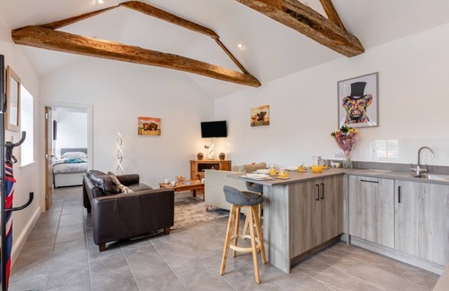 Brampton House | Two Hoots Cottage - Two Bedroom House, Sleeps 4