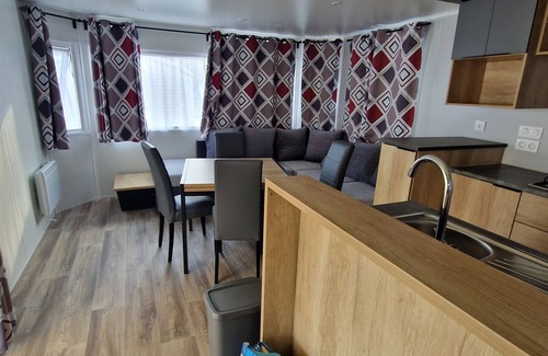 Lacanau House | Two kilometers from the ocean and lake, large new mobile home in Lacanau Ocean