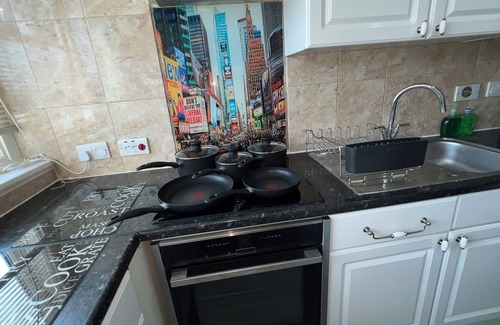 Central Aberdeen Apartment | Two large bedrooms near University Of Aberdeen
