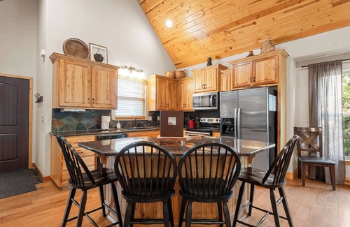 Hollister House | Two living rooms! Air Hockey! Pool! Fireplace!