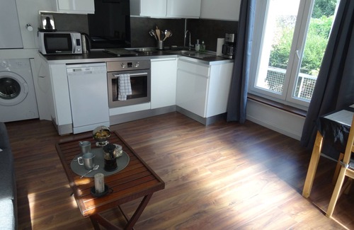 Granville Apartment | TWO LUMINOUS AND QUIET ROOMS IN HYPER CENTER