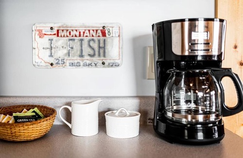 Island Park House | Two Mile Cabin - Great family cabin with a sauna near Yellowstone Park!