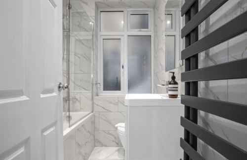 Camden Town with Primrose Hill Apartment | Two Modern 2 Bed Apartments in Central Camden