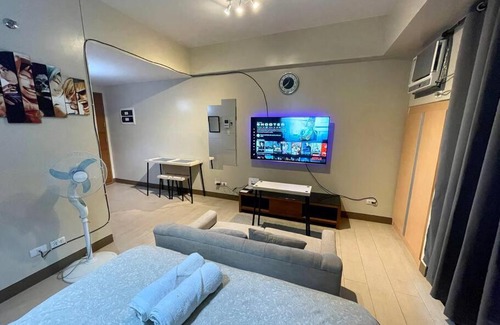 Pasay Apartment | Two Palm Tree Villas across NAIA Terminal 3