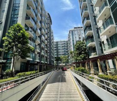 Pasay Apartment | Two Palm Tree Villas infront NAIA Terminal 3