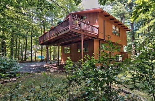 Pocono Pines House | Two Pines Camp - Raised Chalet in Lake Naomi