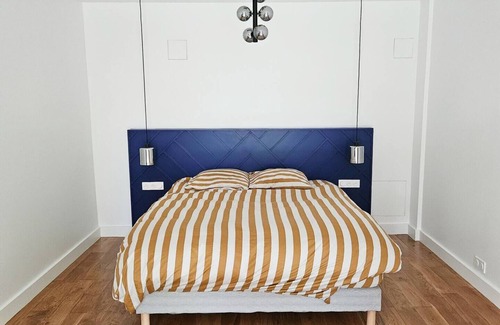 Centre House | Two private bedrooms in a modern house. Pets welcome!