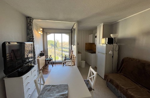 Cap d'Agde Apartment | Two-room apartment with parking at the bottom of Mont Saint Martin