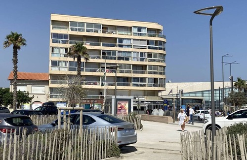 Le Port Apartment | Two-room sea view - 4 people in Canet-Plage