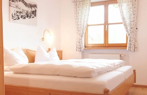 Groissenbach Apartment | Two-room vacation apartment 50sqm, south-west facing balcony with mountain panorama
