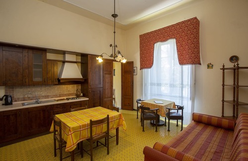 Guardistallo Apartment | Two rooms Apartments in antique villa with pool, at Guardistallo ,near the sea.