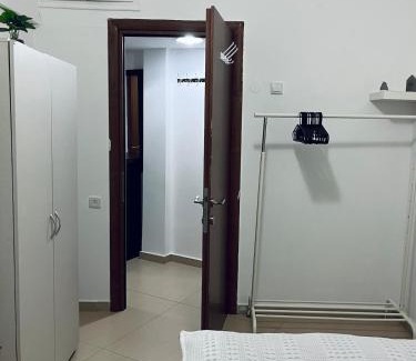 Bat Yam Apartment | Two Rooms unit in Bat-Yam 5 mins from the beach