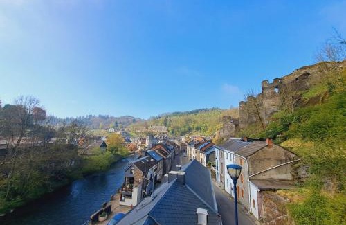 La Roche-en-Ardenne House | Two sister’s Lodge
