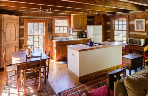 Earlysville Cabin | Two Stone Row: Tim`s Cabin | 1 Bed, 1 Bath