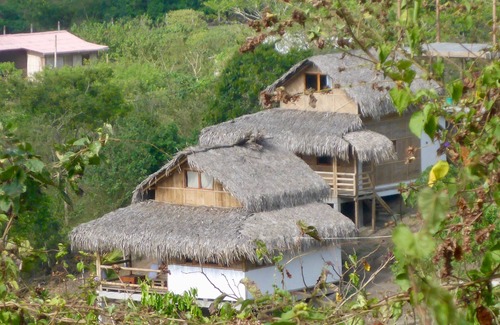 Manglaralto Cottage | two-storey spacious cottage with ocean view